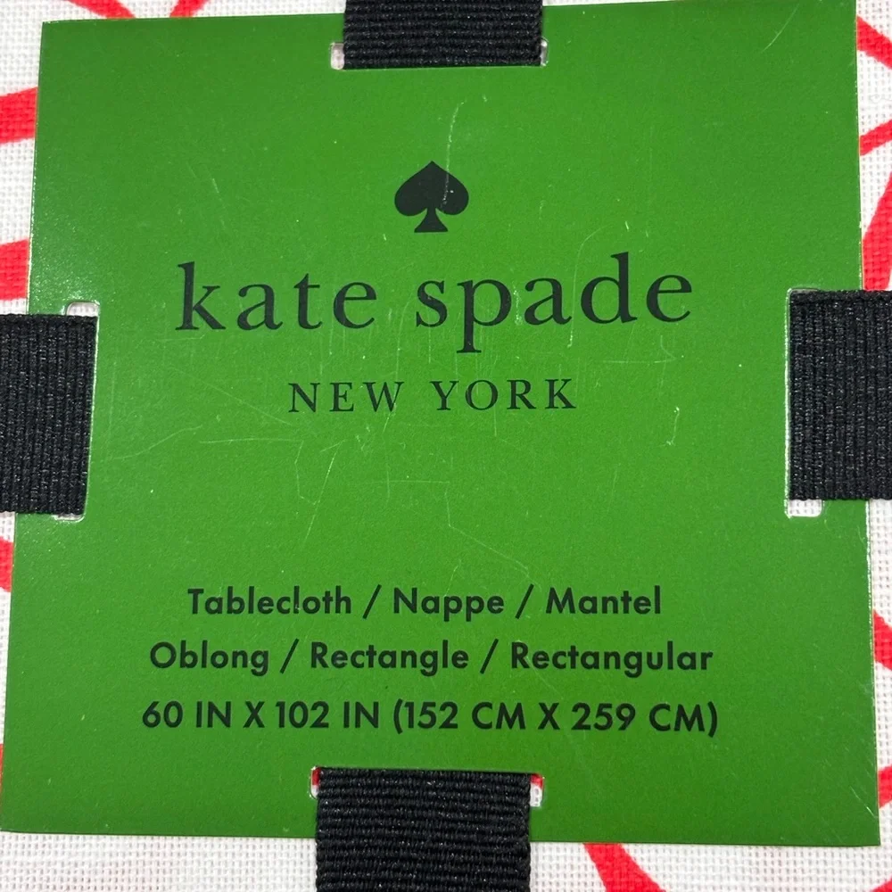 NWT Kate Spade Red and White Bow Patterned tablecloth and napkin Set